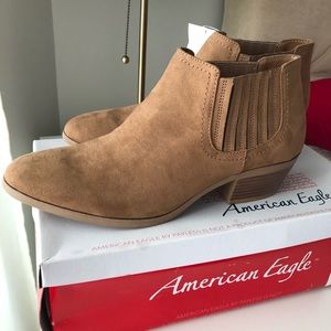 Payless Shoe Source Beige ankle Booties size 12